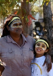 Aboriginal guide and business owner Tess Atie with her daughter Amelia